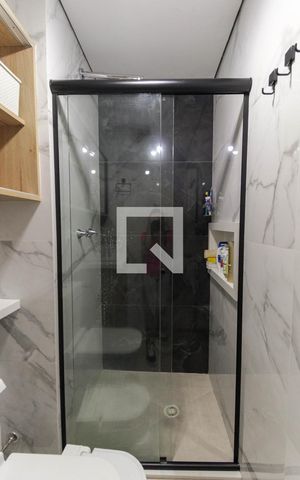 Apartamento à venda com 42m², 2 quartos e 1 vaga Apartamento à venda com 42m², 2 quartos e 1 vagaBanheiro