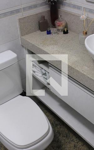 Apartamento para alugar com 70m², 2 quartos e 2 vagasBanheiro 1