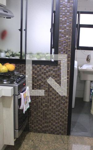 Apartamento para alugar com 70m², 2 quartos e 2 vagasCozinha