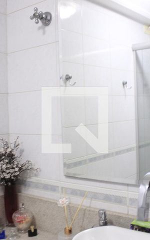 Apartamento para alugar com 70m², 2 quartos e 2 vagasBanheiro 1