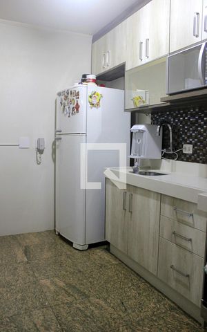 Apartamento para alugar com 70m², 2 quartos e 2 vagasCozinha