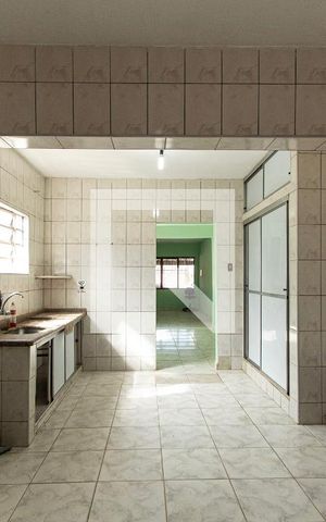 Casa para alugar com 250m², 8 quartos e 3 vagas Casa para alugar com 250m², 8 quartos e 3 vagasCozinha