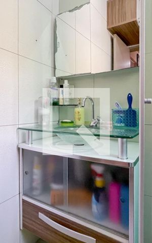 Apartamento à venda com 70m², 2 quartos e 1 vaga Apartamento à venda com 70m², 2 quartos e 1 vagaBanheiro Social