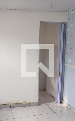 Casa à venda com 70m², 2 quartos e sem vaga Casa à venda com 70m², 2 quartos e sem vagaQuarto 1
