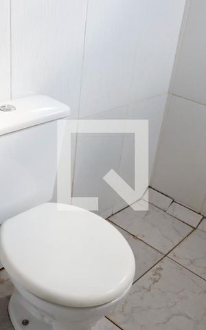 Casa à venda com 70m², 2 quartos e sem vaga Casa à venda com 70m², 2 quartos e sem vagaBanheiro 2