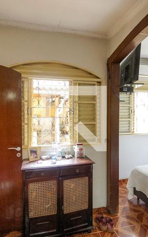 Casa à venda com 250m², 3 quartos e 2 vagas Casa à venda com 250m², 3 quartos e 2 vagasSuíte 02