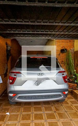 Casa à venda com 250m², 3 quartos e 2 vagas Casa à venda com 250m², 3 quartos e 2 vagasGaragem