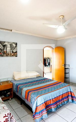 Casa à venda com 250m², 3 quartos e 2 vagas Casa à venda com 250m², 3 quartos e 2 vagasSuíte 01