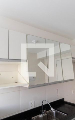 Apartamento para alugar com 32m², 1 quarto e sem vaga Apartamento para alugar com 32m², 1 quarto e sem vagaCozinha - Armários