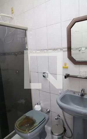 Casa à venda com 50m², 4 quartos e 2 vagasBanheiro da Suíte 3