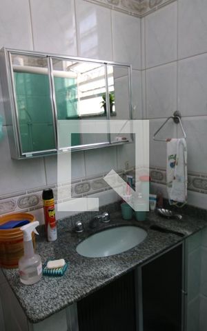 Casa à venda com 50m², 4 quartos e 2 vagasBanheiro Social 2