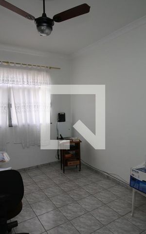 Casa à venda com 50m², 4 quartos e 2 vagasQuarto 4
