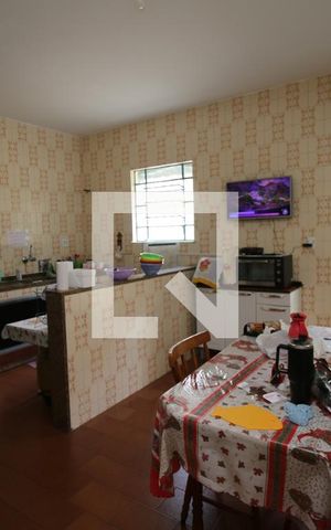 Casa à venda com 50m², 4 quartos e 2 vagasCozinha e Copa