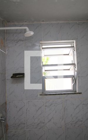 Casa à venda com 50m², 4 quartos e 2 vagasBanheiro de serviço