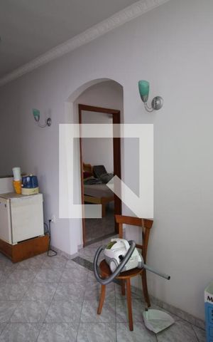 Casa à venda com 50m², 4 quartos e 2 vagasHall 2º piso