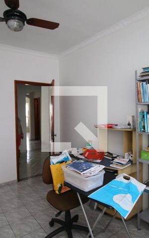 Casa à venda com 50m², 4 quartos e 2 vagasQuarto 4