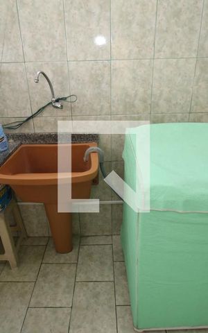 Casa à venda com 50m², 4 quartos e 2 vagasÁrea de Serviço