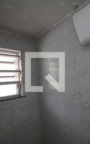 Casa à venda com 50m², 4 quartos e 2 vagasBanheiro de serviço