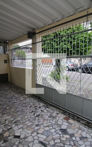 Casa à venda com 50m², 4 quartos e 2 vagasGaragem