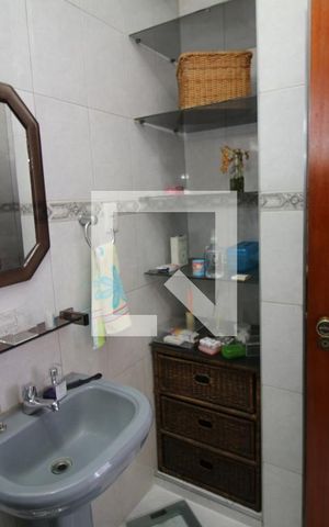 Casa à venda com 50m², 4 quartos e 2 vagasBanheiro da Suíte 3