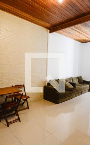 Casa para alugar com 220m², 7 quartos e 2 vagas Casa para alugar com 220m², 7 quartos e 2 vagasSala