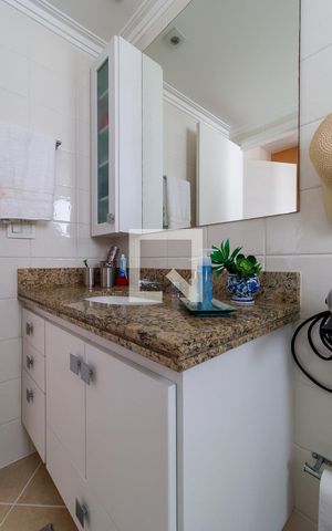 Apartamento à venda com 499m², 4 quartos e 4 vagas Apartamento à venda com 499m², 4 quartos e 4 vagasSuíte 2 - Banheiro