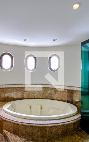 Apartamento à venda com 375m², 4 quartos e 4 vagasBanheiro da Suíte 4