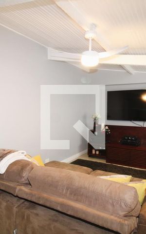 Casa à venda com 500m², 4 quartos e 6 vagasSala de TV
