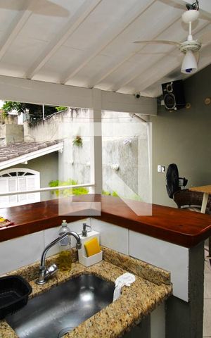 Casa à venda com 500m², 4 quartos e 6 vagasTerraço Gourmet