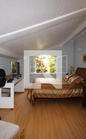 Casa à venda com 500m², 4 quartos e 6 vagasSuíte 2