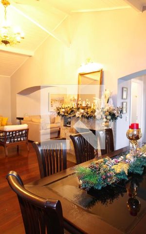 Casa à venda com 500m², 4 quartos e 6 vagasSala de Jantar