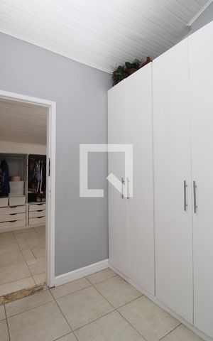 Casa à venda com 500m², 4 quartos e 6 vagasCloset da Suíte 2