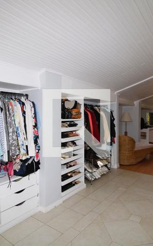 Casa à venda com 500m², 4 quartos e 6 vagasSuíte 2