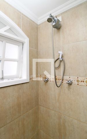 Casa à venda com 500m², 4 quartos e 6 vagasBanheiro da Suíte 1