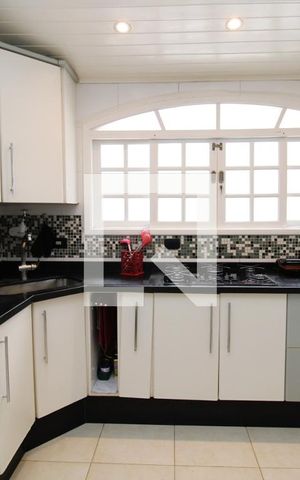 Casa à venda com 500m², 4 quartos e 6 vagasCozinha