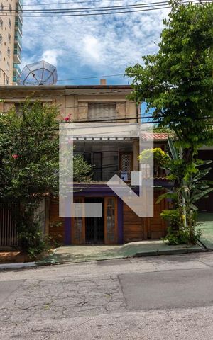 Casa para alugar com 192m², 3 quartos e 1 vaga Casa para alugar com 192m², 3 quartos e 1 vagaFachada