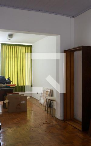 Casa à venda com 320m², 3 quartos e 4 vagas Casa à venda com 320m², 3 quartos e 4 vagasEdícula