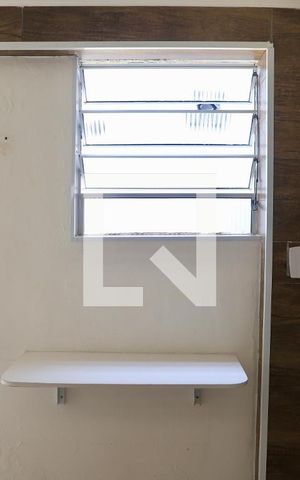 Casa à venda com 320m², 3 quartos e 4 vagas Casa à venda com 320m², 3 quartos e 4 vagasBanheiro externo