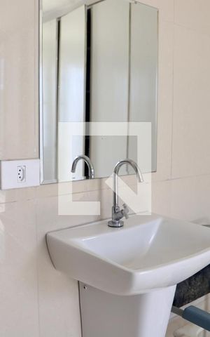 Casa à venda com 320m², 3 quartos e 4 vagas Casa à venda com 320m², 3 quartos e 4 vagasBanheiro externo