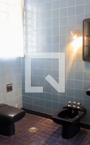 Casa à venda com 320m², 3 quartos e 4 vagas Casa à venda com 320m², 3 quartos e 4 vagasBanheiro Social