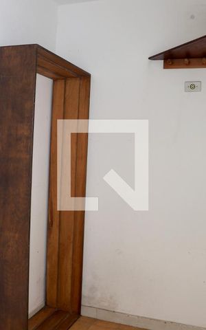 Casa à venda com 320m², 3 quartos e 4 vagas Casa à venda com 320m², 3 quartos e 4 vagasQuarto de Serviço