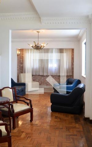 Casa à venda com 320m², 3 quartos e 4 vagas Casa à venda com 320m², 3 quartos e 4 vagasSala