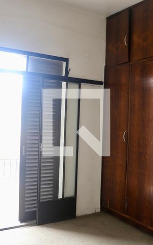 Casa à venda com 320m², 3 quartos e 4 vagas Casa à venda com 320m², 3 quartos e 4 vagasQuarto 2