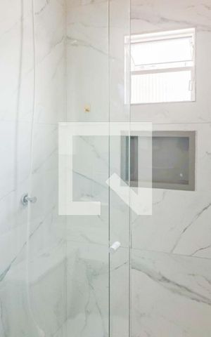 Studio para alugar com 25m², 1 quarto e sem vaga Studio para alugar com 25m², 1 quarto e sem vagaBanheiro