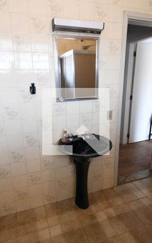 Casa à venda com 300m², 4 quartos e 3 vagasBanheiro 2