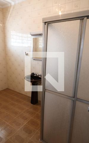Casa à venda com 300m², 4 quartos e 3 vagasBanheiro 3