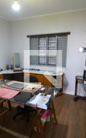 Casa à venda com 300m², 4 quartos e 3 vagasQuarto 2