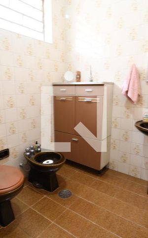 Casa à venda com 300m², 4 quartos e 3 vagasBanheiro 4