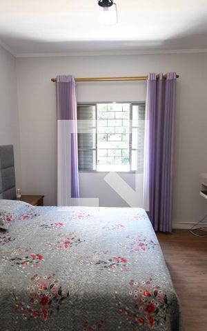 Casa à venda com 300m², 4 quartos e 3 vagasQuarto 4 - Suíte