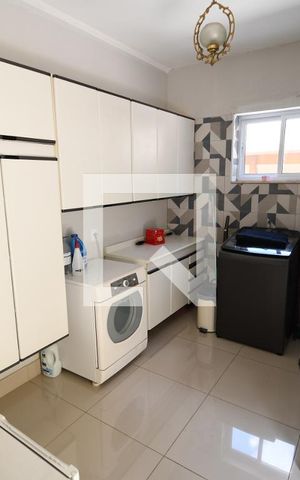 Casa à venda com 300m², 4 quartos e 3 vagasÁrea de Serviço